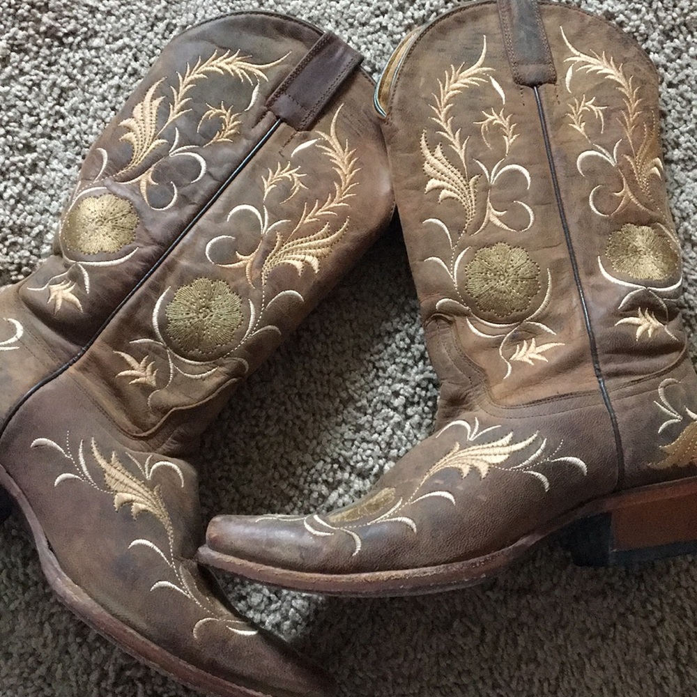Shyanne embroidered boots
